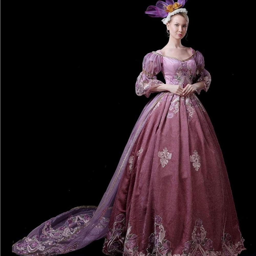 Elegant Lace Victorian 1800s Ball Gown Dress